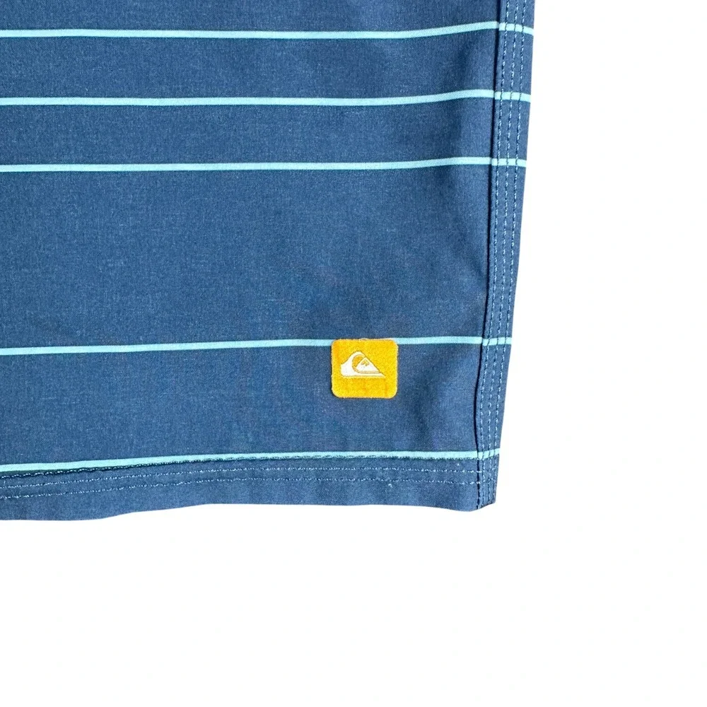 Quiksilver Waterman Collection Mens Blue Striped Summer Board Shorts Size 36